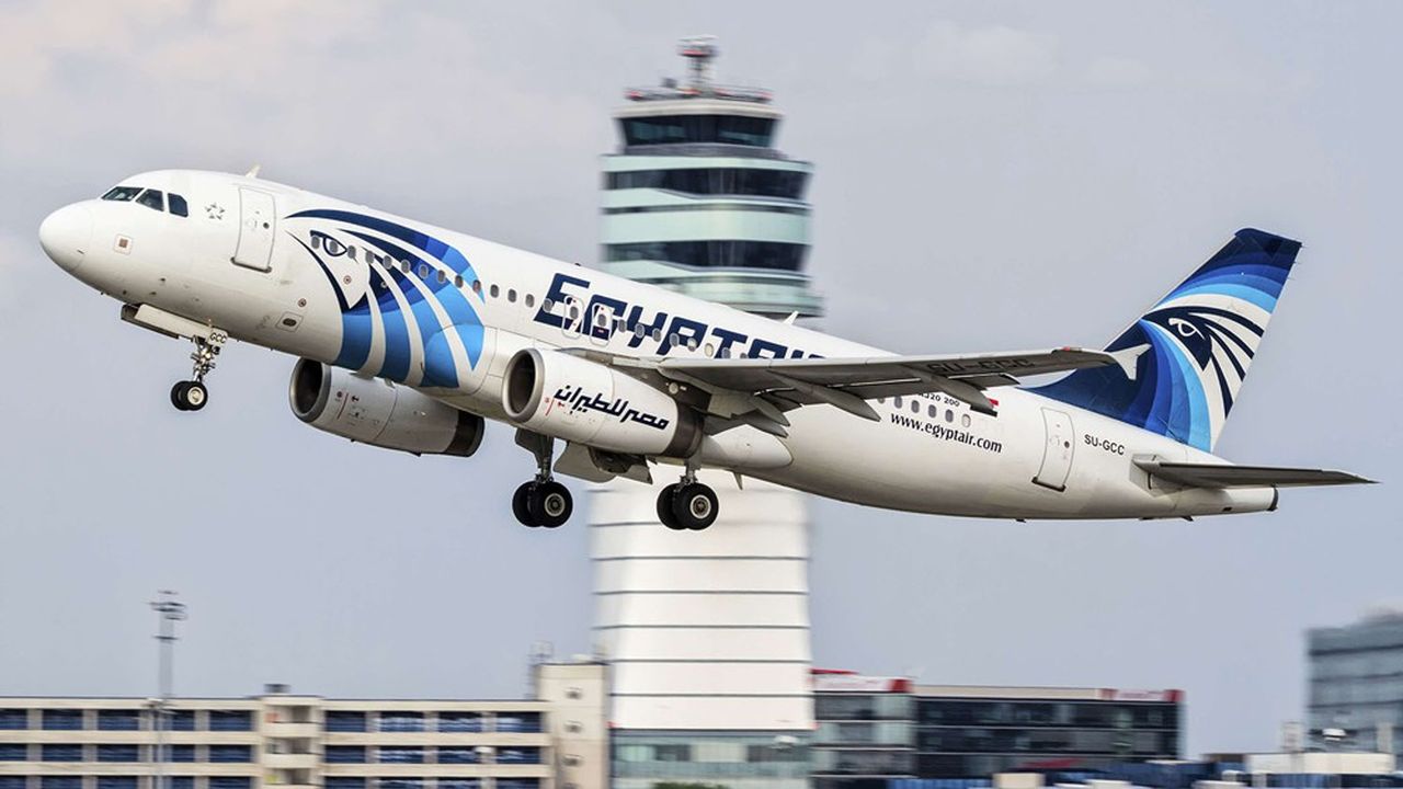 Le crash du vol Egyptair Paris-Le Caire, dans la nuit du 18 au 19 mai 2016, a causé la mort des 66 passagers et membres d'équipage présents à bord, dont 15 Français.