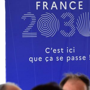 France 2030 est un plan d'investissements publics de 54 milliards pour relancer l'industrie.