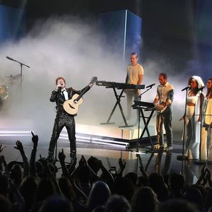 Depuis le 1er octobre, les streams d'Ed Sheeran, un artiste Warner, bénéficient en France du nouveau modèle de rémunération « artist-centric » mis en place par Deezer.
