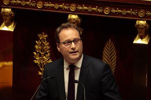 Sylvain Maillard, député de Paris et président des députés Renaissance, veut porter une proposition de loi réformant le mode de scrutin à Paris, Lyon et Marseille.