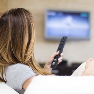 Au total 42 % des foyers équipés d'un téléviseur se servent de la TNT pour regarder la télévision, souvent en raison de sa fiabilité mais parfois aussi par simple facilité.