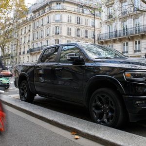 D'après les données compilées à la demande des « Echos » par la société AAA Data, la proposition de la Mairie de Paris toucherait près de 16 % des véhicules d'Ile-de-France.