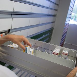 Les pharmaciens promettent de ne pas commander des stocks « déraisonnables » d'un médicament, par rapport à l'ampleur de leur clientèle.