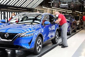 Nissan a annoncé vendredi un investissement massif de plus d'un milliard de livres dans son usine de Sunderland, au Royaume-Uni.