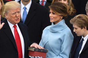 US President-elect Donald Trump is sworn in as President on January 20, 2017 at the US Capitol in Washington, DC. / AFP PHOTO / Mark RALSTON