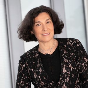 Nathalie Collin, directrice de la branche grand public et numérique du Groupe La Poste est l'invitée du Podcast « Elles Ont Osé ».