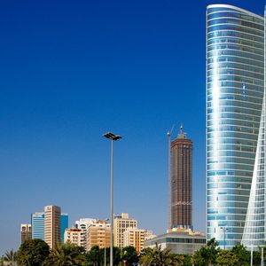 Les fonds souverains, comme ici Adia à Abu Dhabi, exercent une influence grandissante par leurs investissements dans les pays en développement.