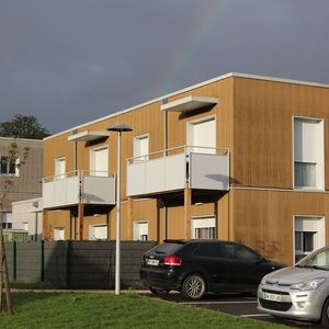 La construction modulaire, déjà utilisée par les bailleurs sociaux (en photo, une résidence de Néolia dans le Doubs, sur la base du savoir-faire de TH), suscite toujours plus leur intérêt.