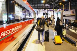 Un train à grande vitesse Frecciarossa de la compagnie Italienne Trenitalia, présent sur le marché français depuis la fin 2021.