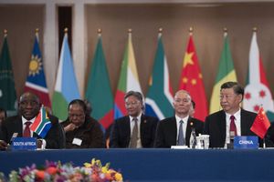 Le président sud-africain, Cyril Ramaphosa, et son homologue chinois, Xi Jinping, font partie des ténors du Sud global, censé regrouper les trois quarts de l'humanité face à l'Occident, mais dont on peut se demander s'il ne serait pas l'ébauche d'un empire chinois informel.
