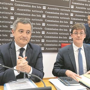 Gérald Darmanin, le ministre de l'Intérieur, et Sacha Houlié, le président de la commission des Lois à l'Assemblée nationale, ont passé la semaine sur le projet de loi sur l'immigration.
