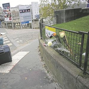 L'attaque terroriste est intervenue au pied du pont Bir Hakeim à Paris, samedi soir.