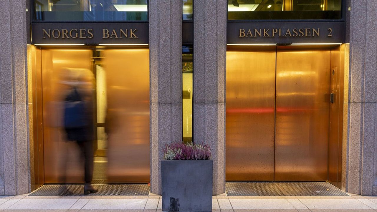 Le fonds souverain norvégien détenait aussi une participation dans Credit Suisse, banque helvétique rachetée en urgence par sa rivale UBS en mars dernier.