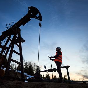 La quasi-totalité des entreprises du secteur des hydrocarbures continue d'investir massivement dans l'exploration pour trouver de nouveaux gisements.