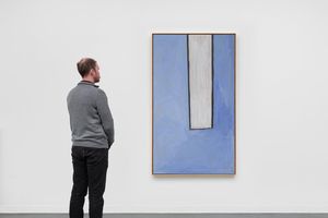 Une peinture de l'expressionniste abstrait américain Robert Motherwell (1915-1991) passe aux enchères à la foire Art Basel Miami Beach. Datée de 1969, l'oeuvre est à vendre 1,8 million de dollars.