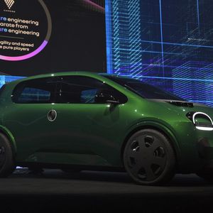 La voiture doit renaître en 2026 avec une motorisation 100 % électrique et un prix de vente inférieur à 20.000 euros.