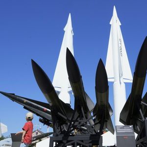 Des missiles sud-coréens et américains sont exposés au musée du mémorial de la guerre de Corée à Séoul.