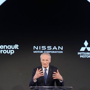 Renault a annoncé mardi un projet de cession d'une tranche de 5 % de sa participation de 28,4 % détenue dans son partenaire Nissan