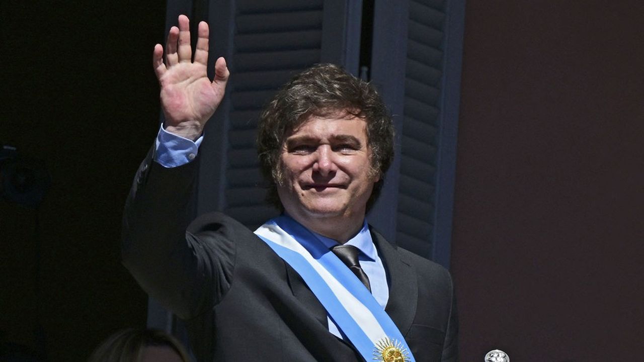 Le nouveau président veut dollariser l'économie argentine pour stabiliser le pays.