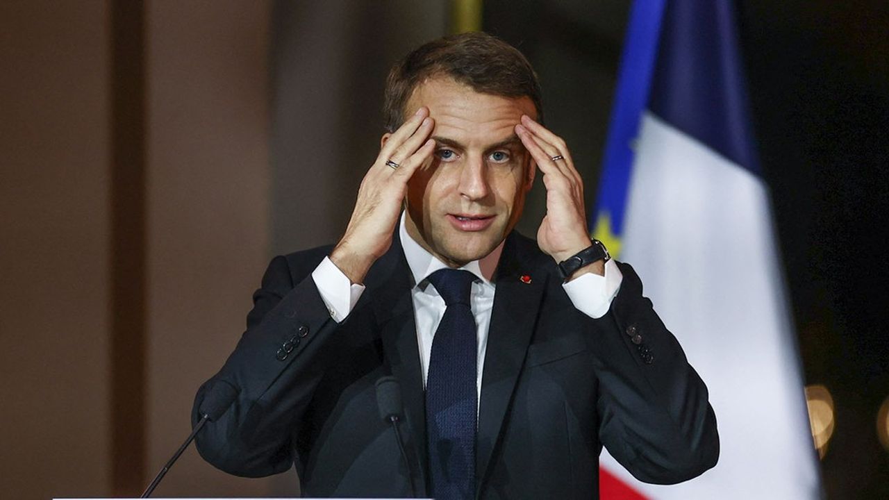 Emmanuel Macron veut sortir au plus vite du projet de loi sur l'immigration.