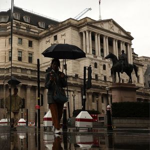 La Banque d'Angleterre a maintenu son taux inchangé à 5,25 %.