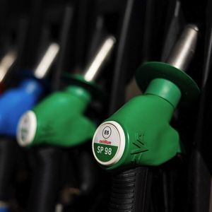 Les prix des carburants se sont tassés. Le sans-plomb 98, qui avait passé la barre des 2 euros par litre à la rentrée, est redescendu à 1,85 euro.