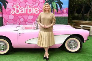 Avec « Barbie », Greta Gerwig, ex-égérie du cinéma indépendant américain, est devenue la première réalisatrice à dépasser le milliard de dollars au box-office.