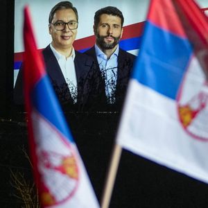Le président serbe, Aleksandar Vucic, espère capitaliser sur une probable victoire de son parti, le SNS, aux législatives anticipées de dimanche.