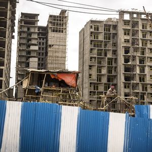 Les chantiers immobiliers et d'infrastructures ont longtemps été le moteur de l'Ethiopie, présentée comme « la Chine de l'Afrique » avant que le système ne se grippe, jusqu'à un défaut de paiement inéluctable.