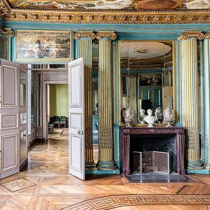 L'appartement de Voltaire, 255 m2 dans un hôtel particulier du XVIIe siècle, est à vendre pour 9,8 millions d'euros.