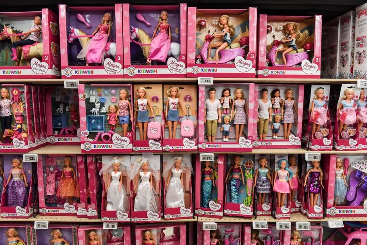 ENQUÊTE RTL - Noël : le prix des jouets dans les catalogues en baisse, une  première en trois ans