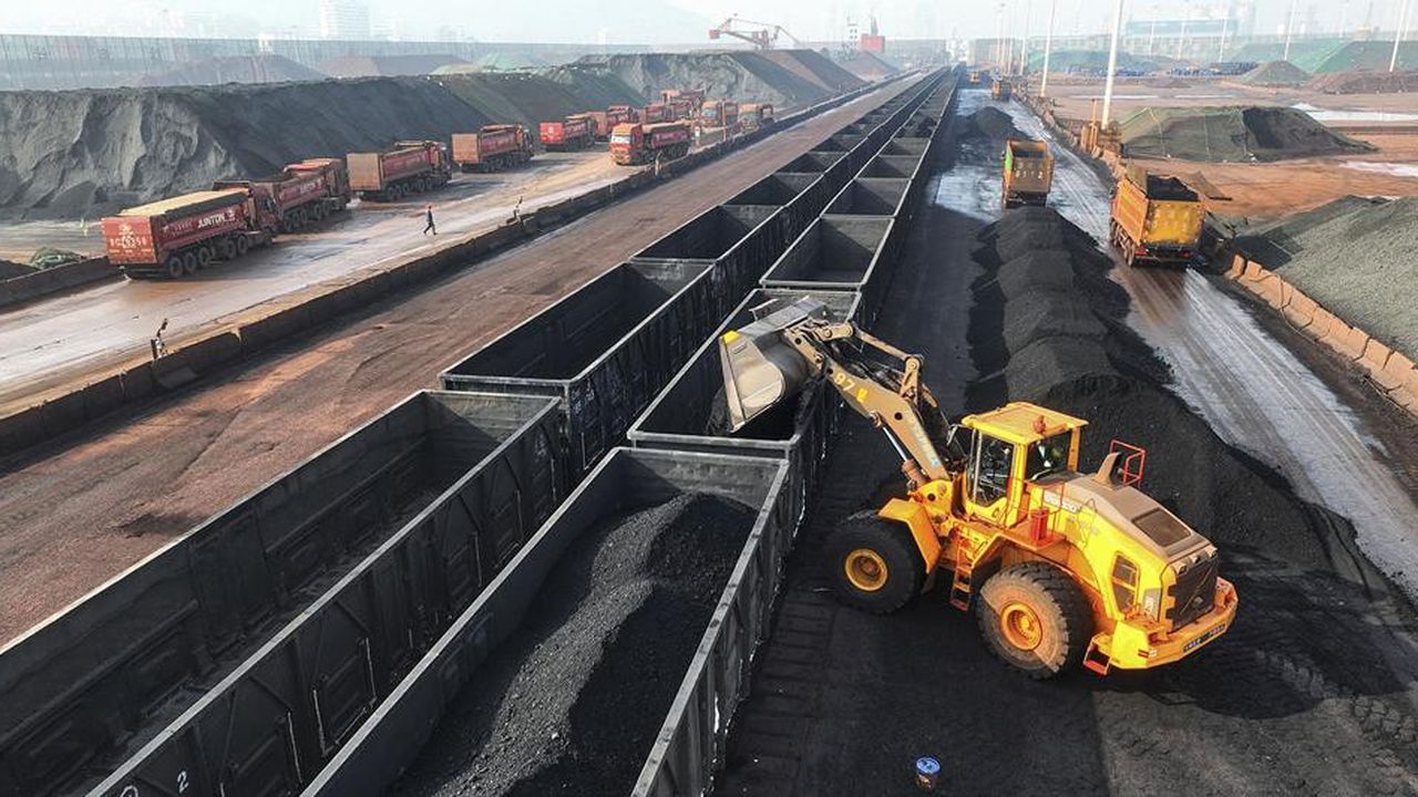La Chine est le pays le plus gourmand en charbon, avec 54 % de la consommation mondiale à elle seule.
