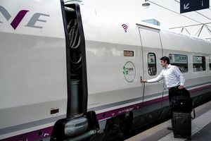 Ancien partenaire de la SNCF sur les lignes TGV France-Espagne, la Renfe va lui livrer une concurrence frontale, y compris domestique.