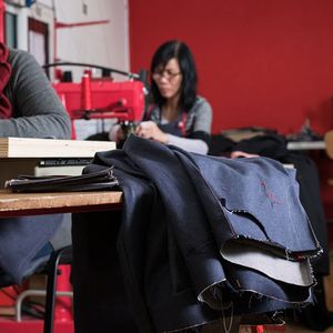 Les jeans 1083, certifiés Origine France garantie, sont fabriqués entièrement dans l'Hexagone à partir d'un coton biologique labellisé GOTS provenant de Tanzanie.