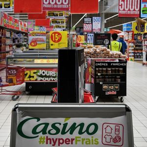 Casino a vendu ses derniers supers et hypermarchés à Intermarché et Auchan.