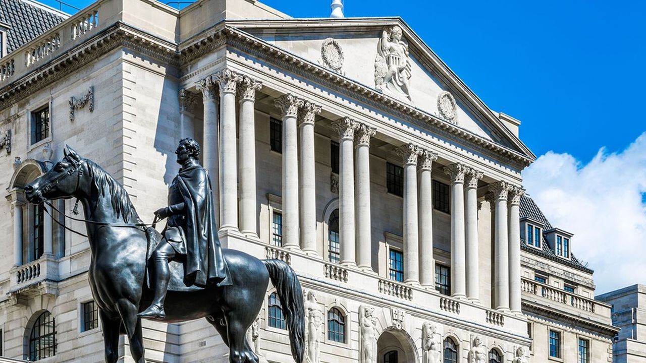 Le coût total des rachats d'actifs de la Banque d'Angleterre est estimé à 126 milliards de livres.