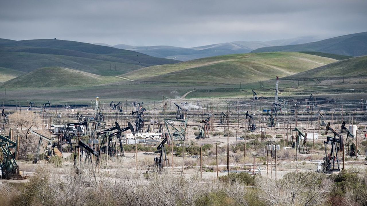 La production américaine accentue les craintes d'un excès de l'offre de pétrole l'an prochain.