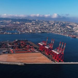 Le port d'Haïfa en Israël, dont le constructeur et opérateur est un groupe public chinois, Shanghai International Port Group.