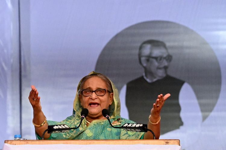 La Première ministre du Bangladesh Sheikh Hasina a décrit le principal parti d'opposition comme une « organisation terroriste » alors que se tiennent dans le pays des élections législatives boycottées par l'opposition.