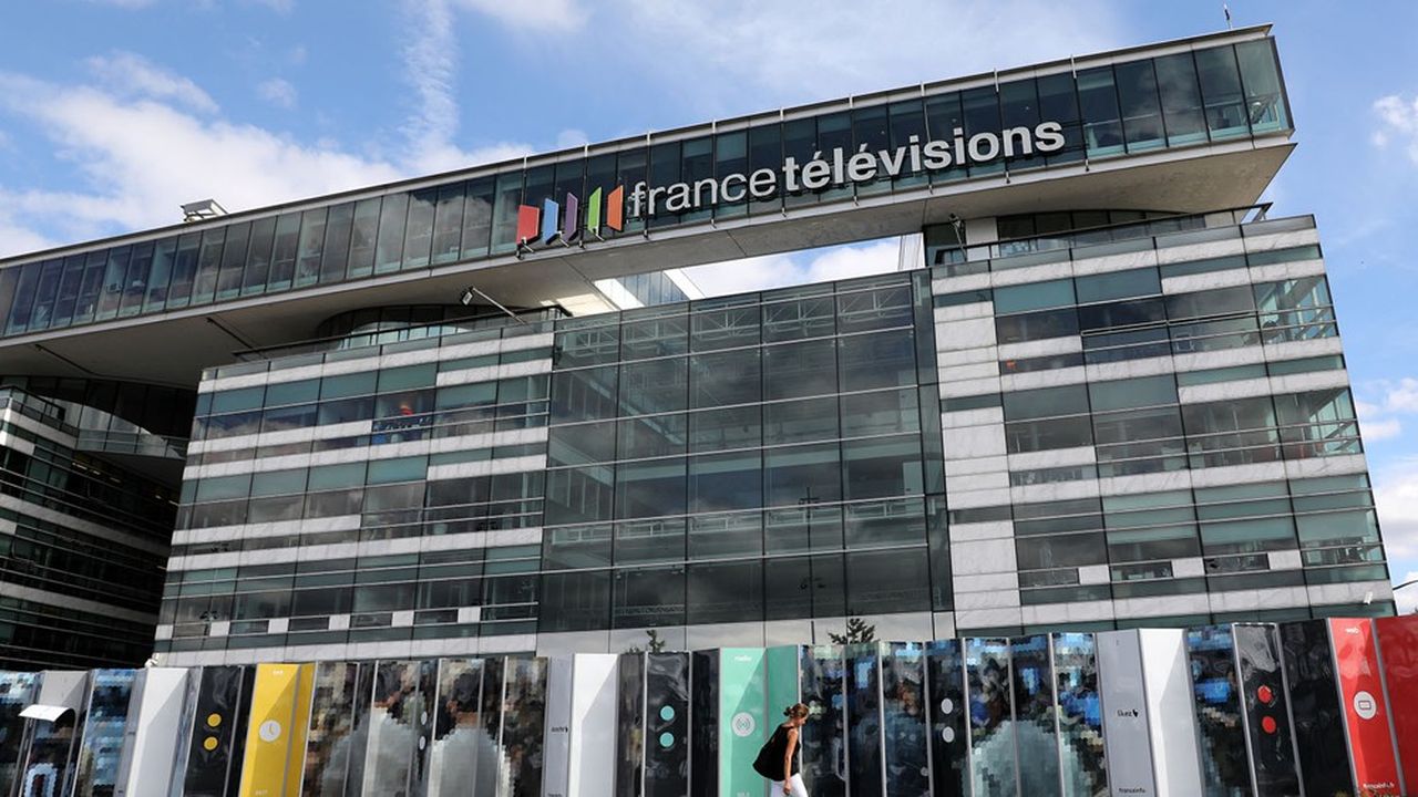 Les journalistes de France Télévisions peuvent désormais travailler pour toutes les antennes du groupe France 2, France 3, France 5, franceinfo: canal 27.
