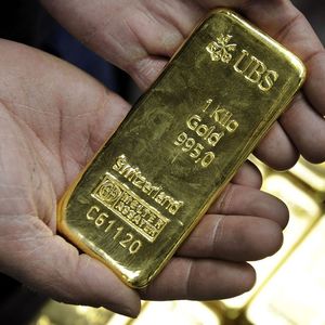 L'or a atteint le 1er décembre 2023 un plus haut historique en clôture, à 2.072,22 dollars l'once.