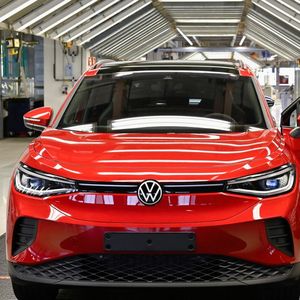 Sur l'ensemble de l'année 2023, les immatriculations de voitures 100 % électriques en Allemagne ont augmenté de 11 % pour atteindre 524.000 unités.