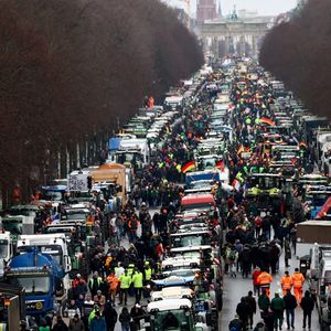 Plus de 8.500 manifestants ont défilé lundi dans le froid à Berlin