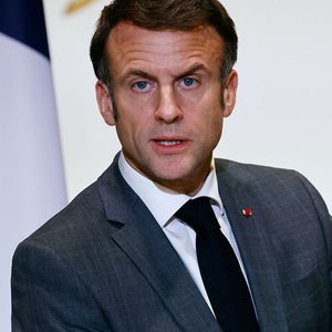 Avant une conférence de presse convoquée mardi 16 janvier à l'Elysée, Emmanuel Macron a réuni lundi les députés de la majorité.