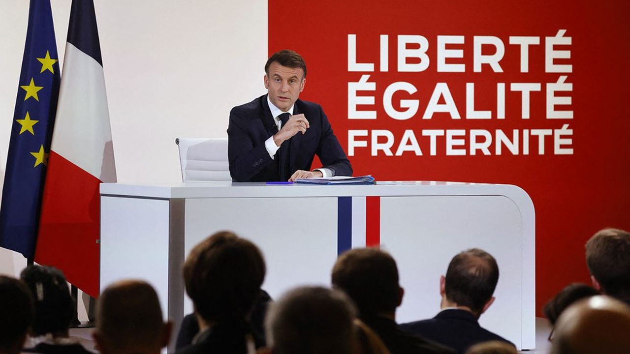 Emmanuel Macron a notamment annoncé, pour continuer de lever les blocages et les freins à l'innovation, une loi Macron 2 pour la croissance, pour « lutter contre les rentes », pour la simplification.