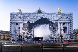 Atelier ATHEM a participé à l'organisation d'une opération débouchant sur la création éphémère de l'artiste JR sur la façade de l'opéra Garnier il y a quelques semaines. 
