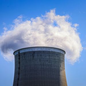 En quarante-cinq ans, le nucléaire en France a permis d'éviter environ 25 fois les émissions totales de CO2 de 2022, selon une étude de l'Institut économique Molinari.