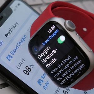 Masimo et Apple se livrent une guerre des brevets sur les montres connectées.