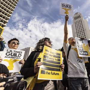 La rédaction du « Los Angeles Times » a organisé un débrayage d'une journée pour protester contre les négociations contractuelles. 