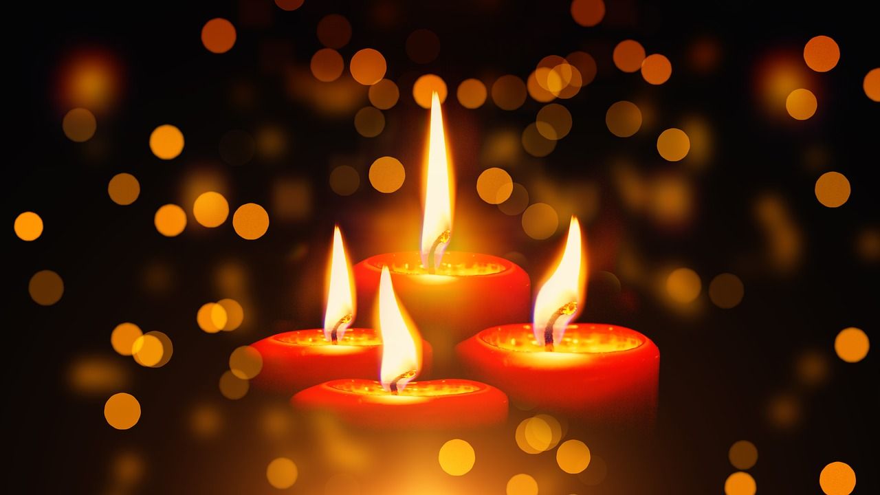 candles-1891197_1280-Pixabay.jpg